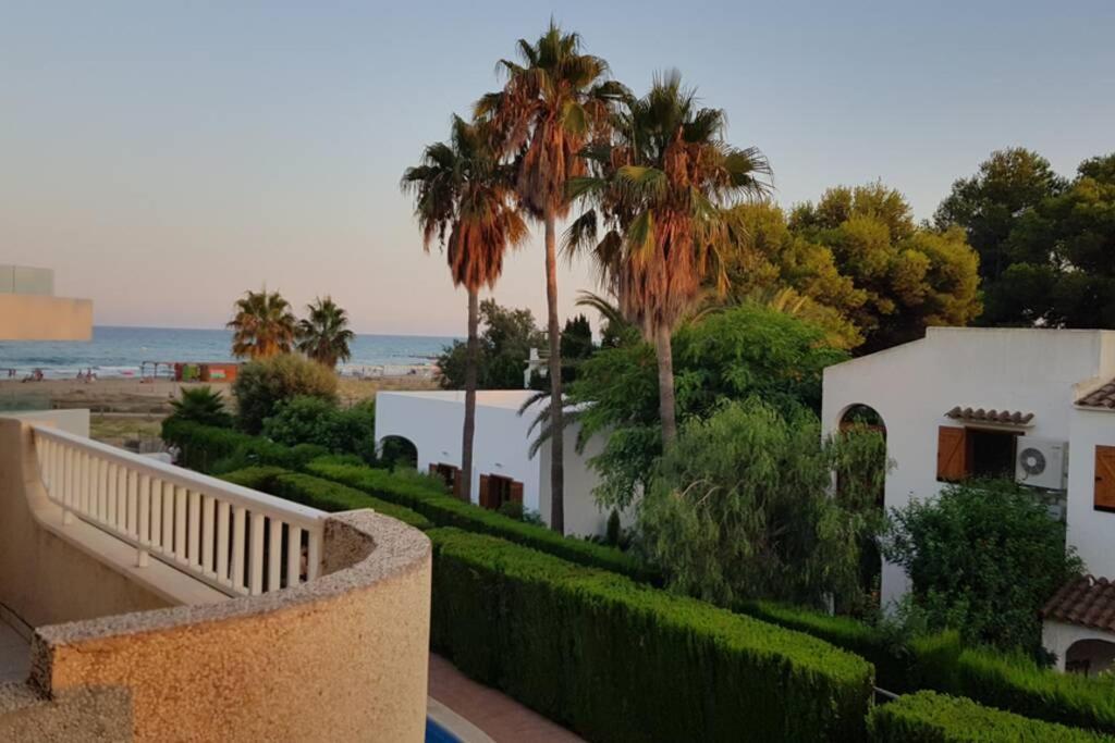 Neu Renoviertes Strandappartment Mit Meerblick Alcossebre Exterior foto